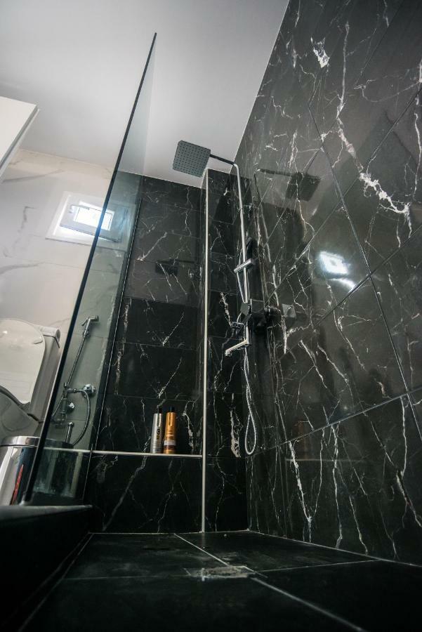 Diamond Lux Apartment Palaiontsiflikion Luaran gambar