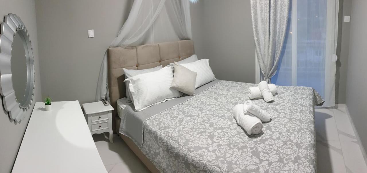 Diamond Lux Apartment Palaiontsiflikion Luaran gambar