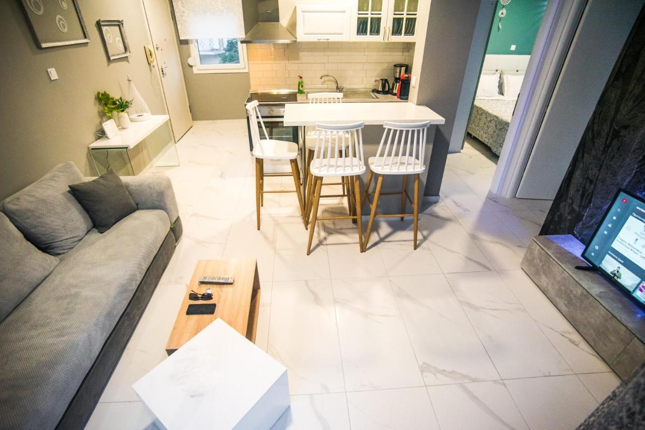 Diamond Lux Apartment Palaiontsiflikion Luaran gambar