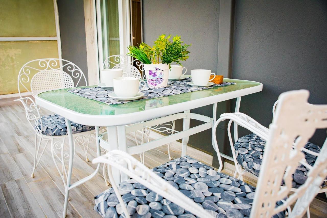 Diamond Lux Apartment Palaiontsiflikion Luaran gambar