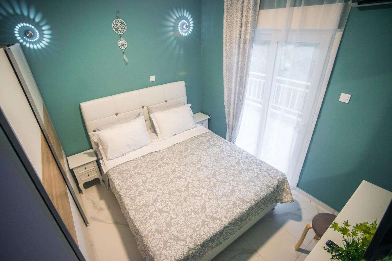 Diamond Lux Apartment Palaiontsiflikion Luaran gambar
