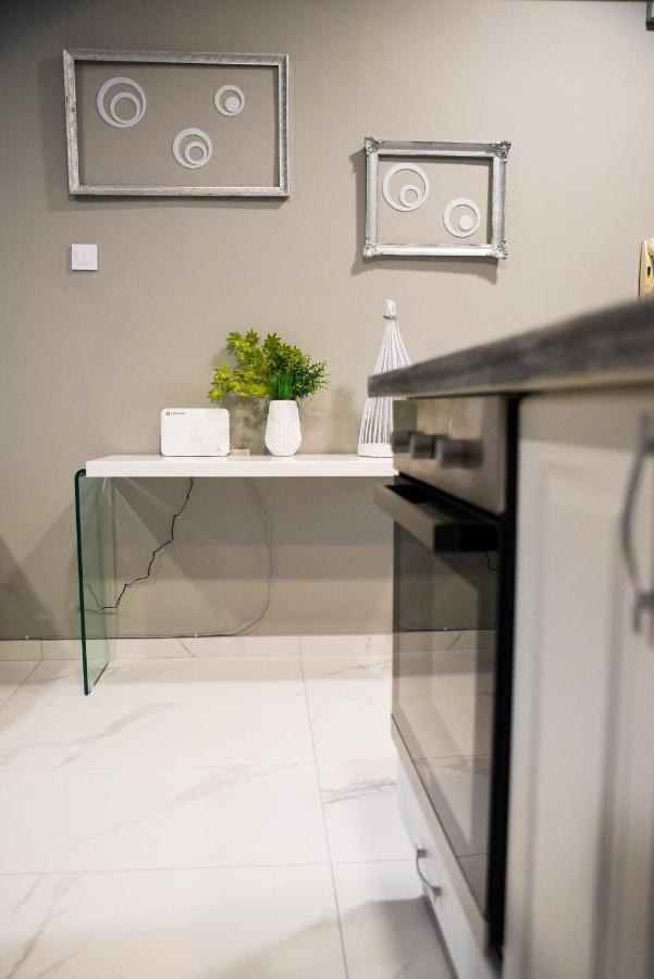 Diamond Lux Apartment Palaiontsiflikion Luaran gambar